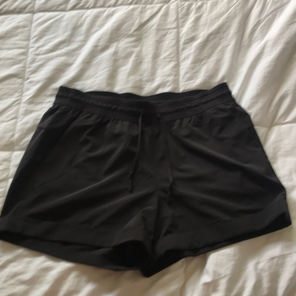 Lulu lemon spring break away shorts